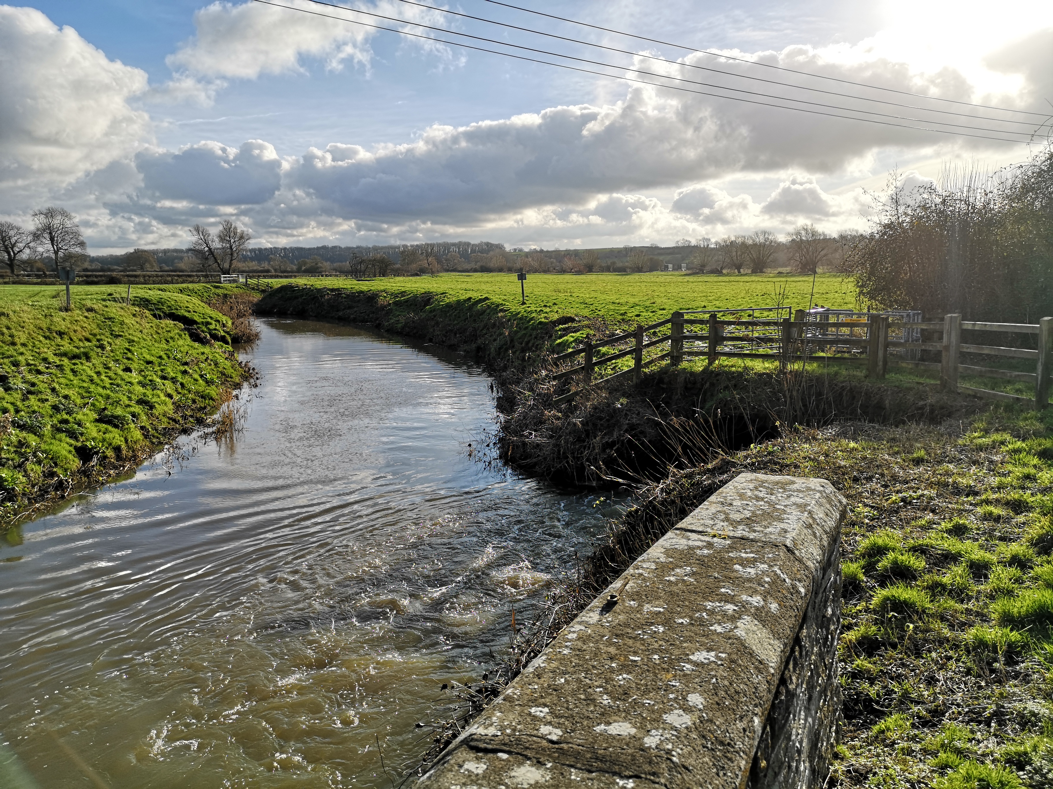 A photo of Tootle Bridge, Barton St David. Confluence of the Barton and Lydford Millstream with the River Brue.