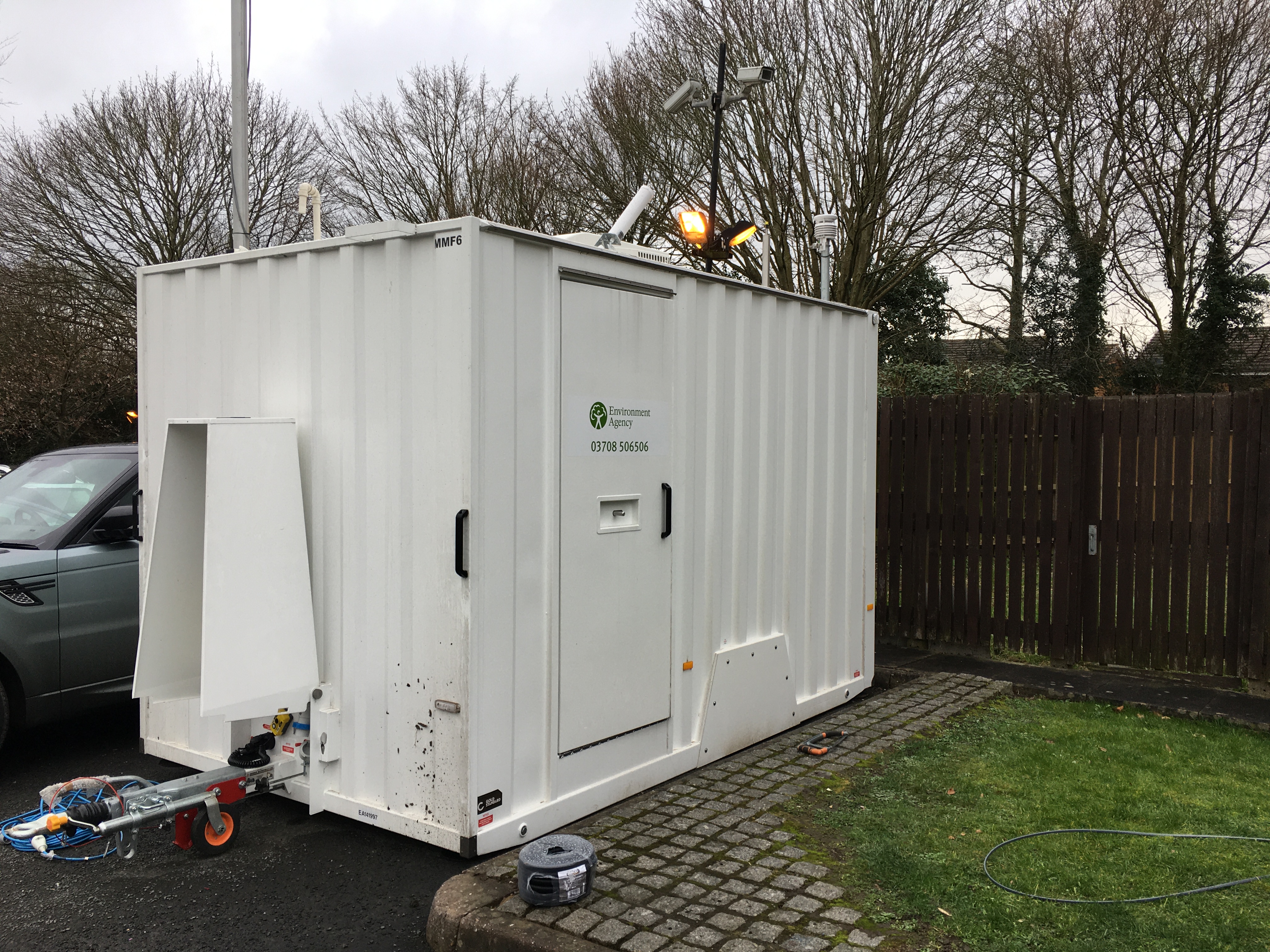 Photograph showing the mobile monitoring facility in the pub car park